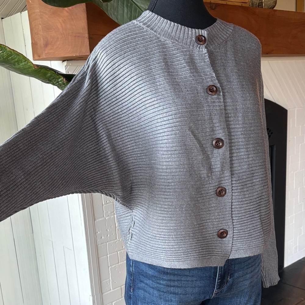 Batwing sweater - Picture 10 of 11